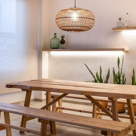 Hostal Residencia Nicolau San Antonio  Buitenkant foto