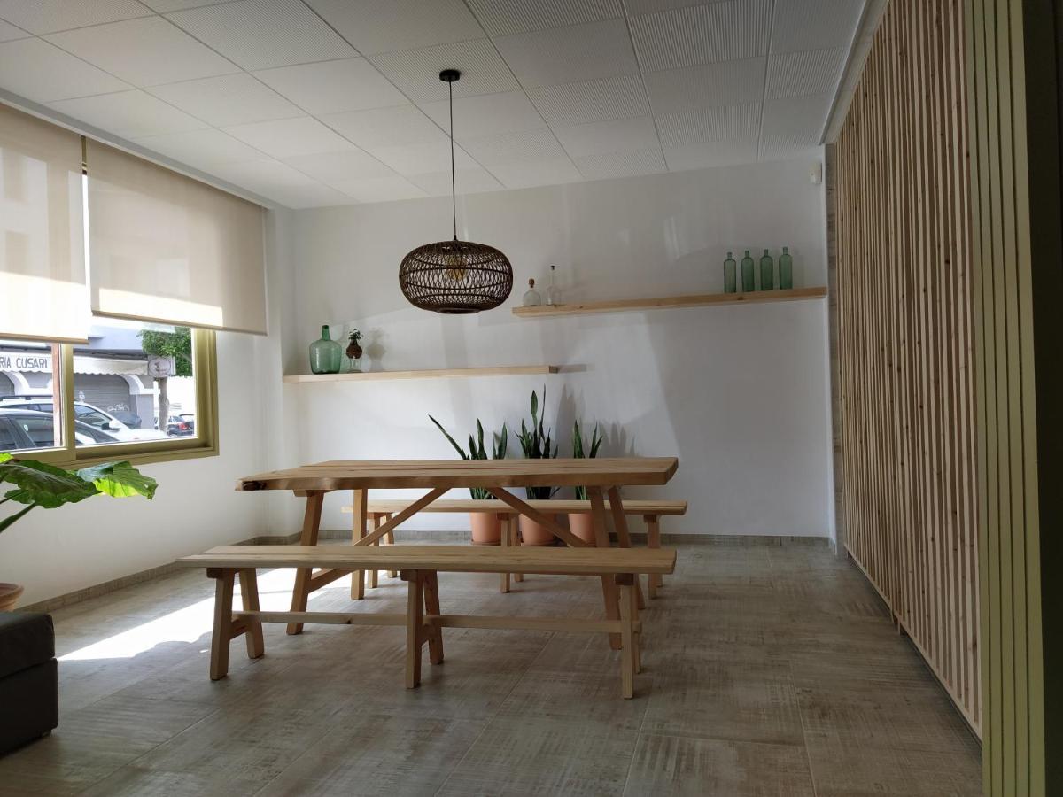 Hostal Residencia Nicolau San Antonio  Buitenkant foto