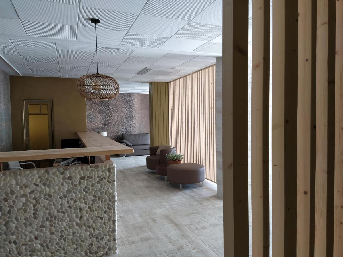 Hostal Residencia Nicolau San Antonio  Buitenkant foto