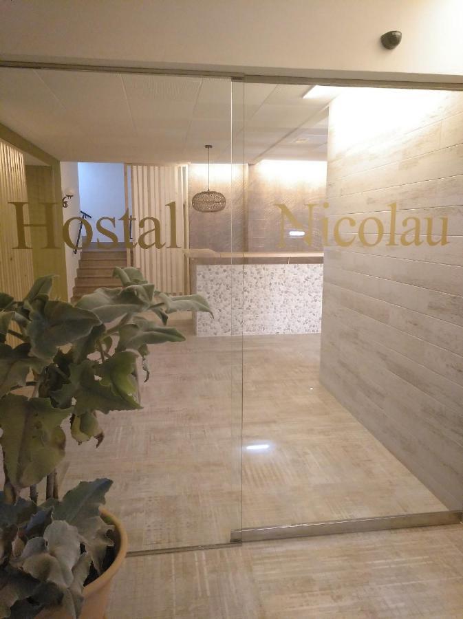Hostal Residencia Nicolau San Antonio  Buitenkant foto