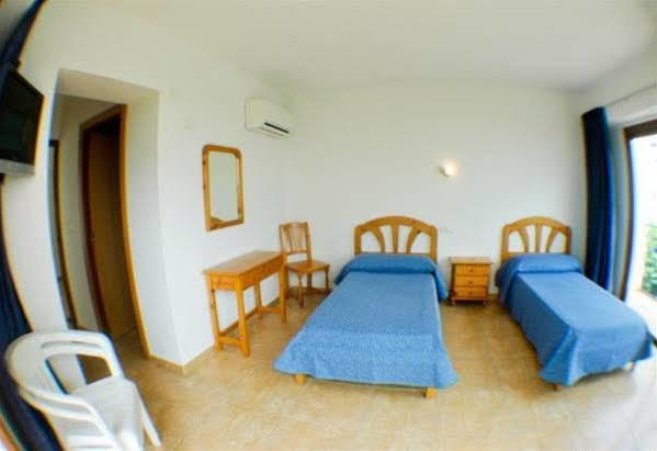 Hostal Residencia Nicolau San Antonio  Buitenkant foto