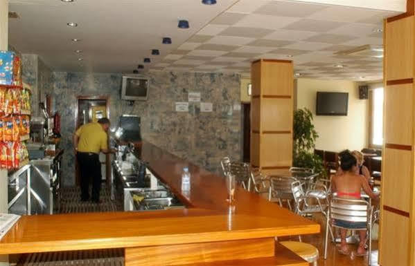 Hostal Residencia Nicolau San Antonio  Buitenkant foto